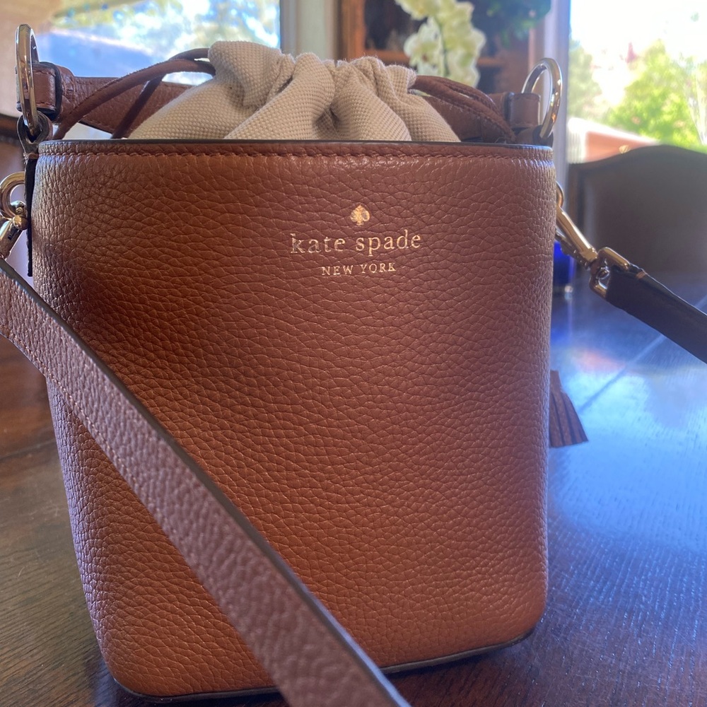 BRAND NEW KATE SPADE BUCKET PURSE